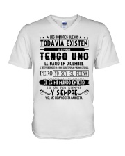 Diciembre -existen V-Neck T-Shirt thumbnail