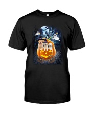 Golden Retriever in pumpkin carriage 0208 Classic T-Shirt front
