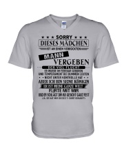 Perfektes Geschenk für Freundin - D2 V-Neck T-Shirt thumbnail