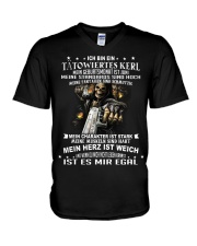 ICH BIN EIN TATOWIERTER KERL CTD06 V-Neck T-Shirt thumbnail