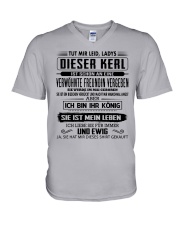 Geschenke fur Freund - A05 V-Neck T-Shirt thumbnail