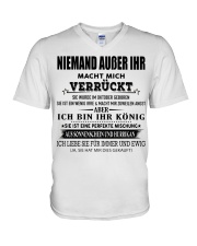 Besonderes Geschenk für geliebte Menschen- Kun 10 V-Neck T-Shirt thumbnail