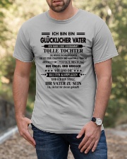 Perfekte Geschenke fur den Vater- A05 Classic T-Shirt apparel-classic-tshirt-lifestyle-front-53