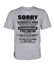 Wunderbare Freundin Tattoos V-Neck T-Shirt thumbnail
