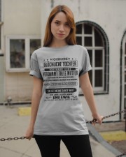 Perfekte Geschenke fur Ihre Tochter- A10 Classic T-Shirt apparel-classic-tshirt-lifestyle-19