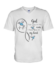 HUMMINGBIRD GOD HAS YOU IN HIS ARMS - BEST SELLER V-Neck T-Shirt tile