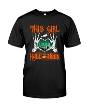 THIS GIRL LOVES HALLOWEEN Classic T-Shirt front
