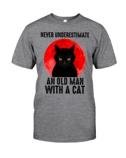 Never Underestimate An Old Man Classic T-Shirt front