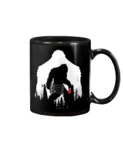 Bigfoot Disc golf in the forest Mug thumbnail