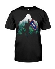 Bigfoot n1 Wyoming flag in the forest Classic T-Shirt thumbnail