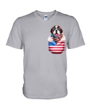 St Bernard-Flag Pocket V-Neck T-Shirt tile