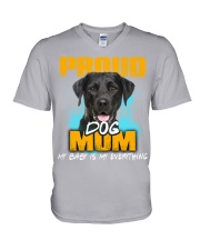 Labrador-Proud Dog Mom V-Neck T-Shirt tile