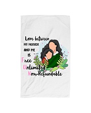 Love between my mother and me Hand Towel tile