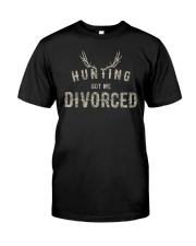 FUNNY VALENTINE GIFT FOR HUNTERS - DIVORCED Classic T-Shirt tile