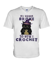 BLACK CAT BROOM BROKE V-Neck T-Shirt tile
