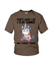 THAT'S WHAT I DO I PLAY GAMES AND I FORGET THINGS Youth T-Shirt tile