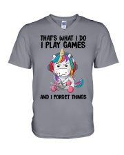 THAT'S WHAT I DO I PLAY GAMES AND I FORGET THINGS V-Neck T-Shirt tile