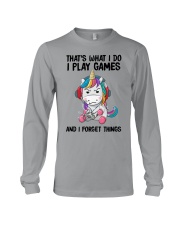 THAT'S WHAT I DO I PLAY GAMES AND I FORGET THINGS Long Sleeve Tee tile