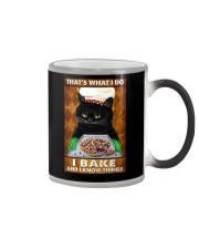 THAT'S WHAT I DO I BAKE AND I KNOW THINGS Color Changing Mug tile