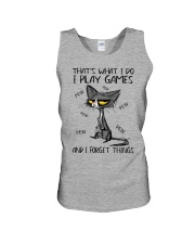 THAT'S WHAT I DO I PLAY GAMES AND I FORGET THINGS Unisex Tank tile