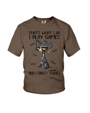 THAT'S WHAT I DO I PLAY GAMES AND I FORGET THINGS Youth T-Shirt tile