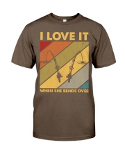 I LOVE IT WHEN SHE BENDS OVER Classic T-Shirt tile