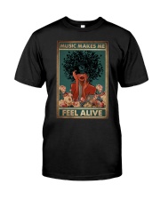 MUSIC MAKES ME FEEL ALIVE Classic T-Shirt tile
