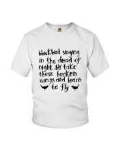 Blackbird Singging Youth T-Shirt thumbnail