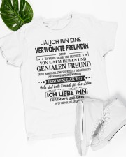 perfektes Geschenk für Freundin Ladies T-Shirt apparel-ladies-t-shirt-lifestyle-front-62
