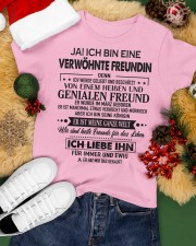 Perfektes Geschenk für Freundin 03 Ladies T-Shirt apparel-ladies-t-shirt-lifestyle-front-36