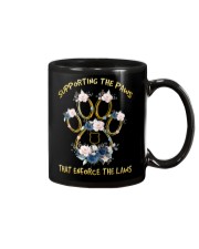 Supporting the paws Mug tile