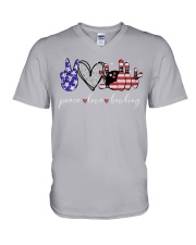 America love Independence day V-Neck T-Shirt tile