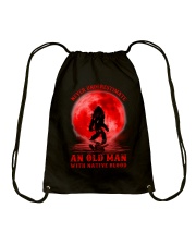 Never underestimate an old man Drawstring Bag tile