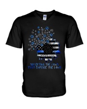 Supporting the paws V-Neck T-Shirt tile