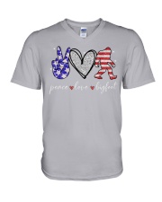America love Independence day V-Neck T-Shirt tile