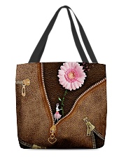 Never give up All-over Tote front