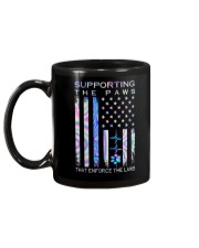 Supporting the paws Mug tile