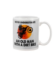 Never underestimate an old man Mug tile