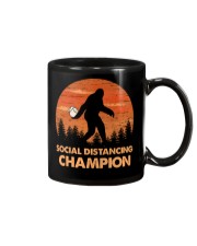 Social distancing Mug thumbnail