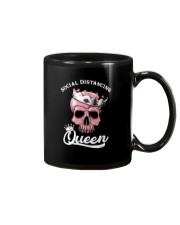 SOCIAL DISTANCING QUEEN Mug tile