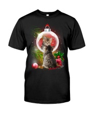 Cat Looking Ornament Christmas Classic T-Shirt thumbnail