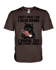 I READ BOOKS AND CAT V-Neck T-Shirt tile