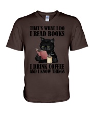 I READ BOOKS AND CAT V-Neck T-Shirt tile