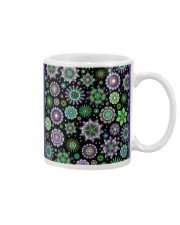 Doodle-Flowers-Pattern Mug front