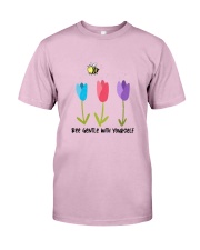 Bee gentle Classic T-Shirt front