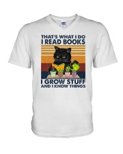 I Read Book I Grow Stuff And I Know Things V-Neck T-Shirt tile