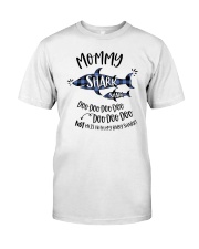 Mommy Shark Classic T-Shirt front