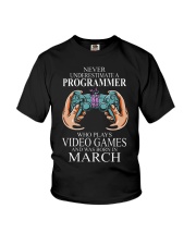 Never underestimate a programmer loves gaming Youth T-Shirt tile