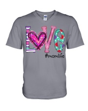 Love Mom Life Art N0 V-Neck T-Shirt tile