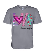 Love Mom Dog Life Art N0 V-Neck T-Shirt tile